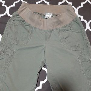 💜3/$15💜Khaki maternity Shorts